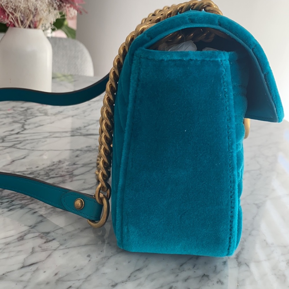 $1500 Gucci GG Marmont velvet bag - Picture 3 of 10